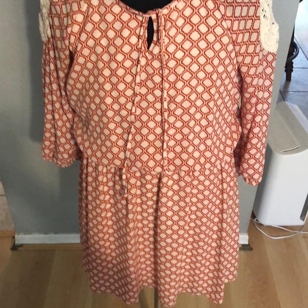 Dress - Picture 5 of 6